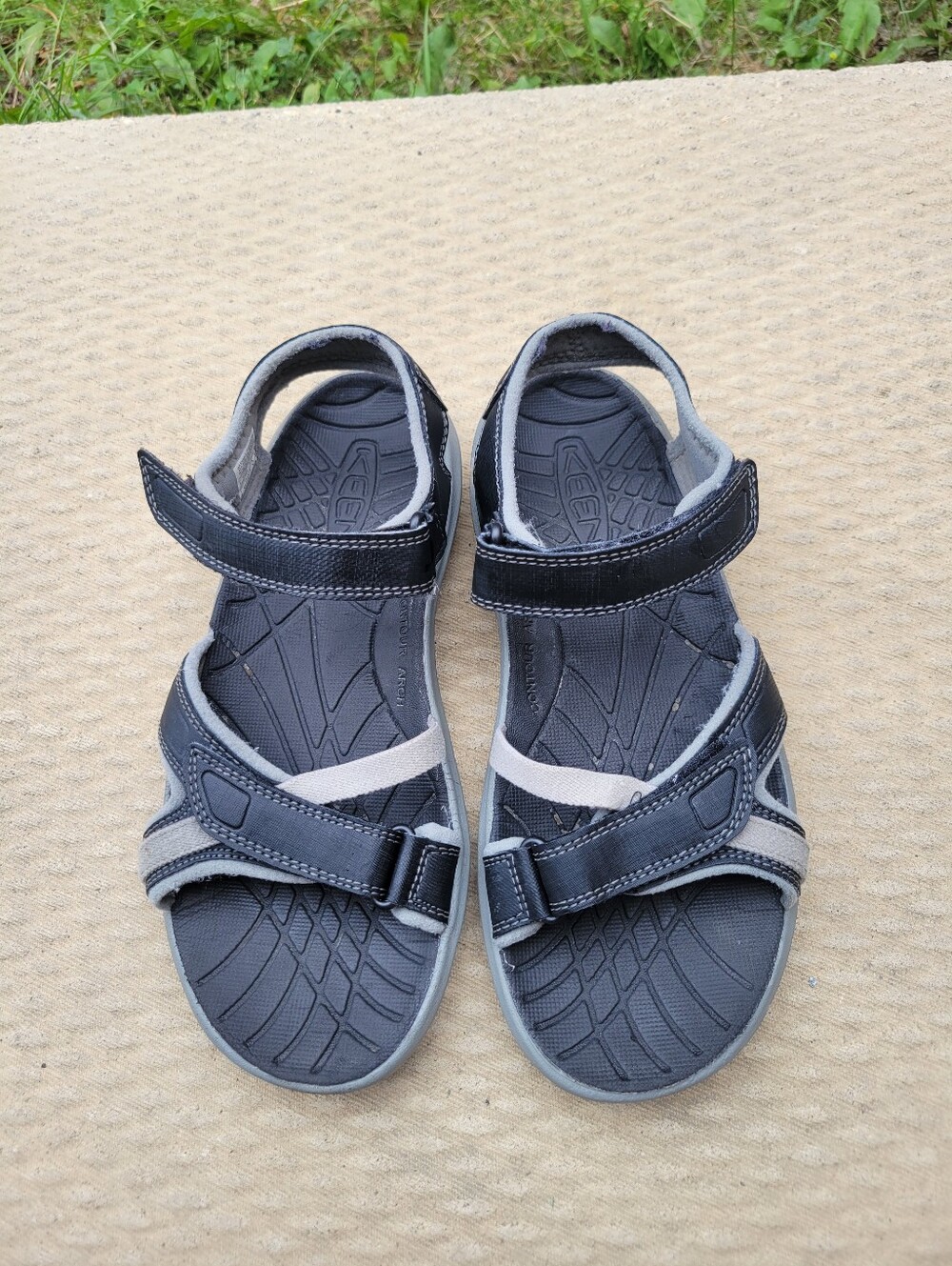 Keen Sandals Size 8